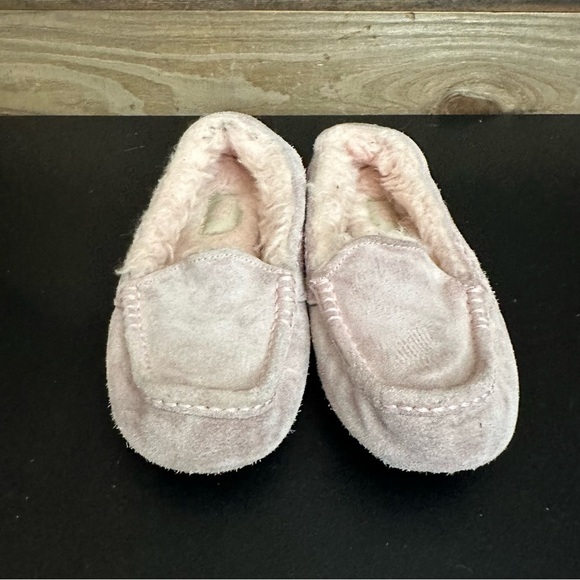 UGG Ansley Women’s Light Pink Suede Sherpa Lined Slipper Pink 7 Mocassins - Picture 5 of 10